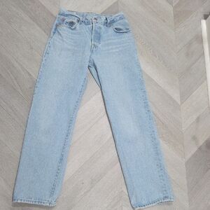 Levis 501 Original Fit Light Wash Demin Jeans, Size 25x30